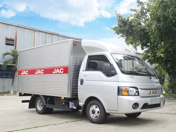 Dịch vụ thay Kính chắn gió xe tải JAC 1.5 tấn tận nơi